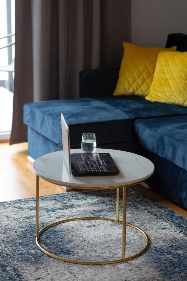 Apartament Dom Przy Okrzei By Renters Prestige Варшава Экстерьер фото
