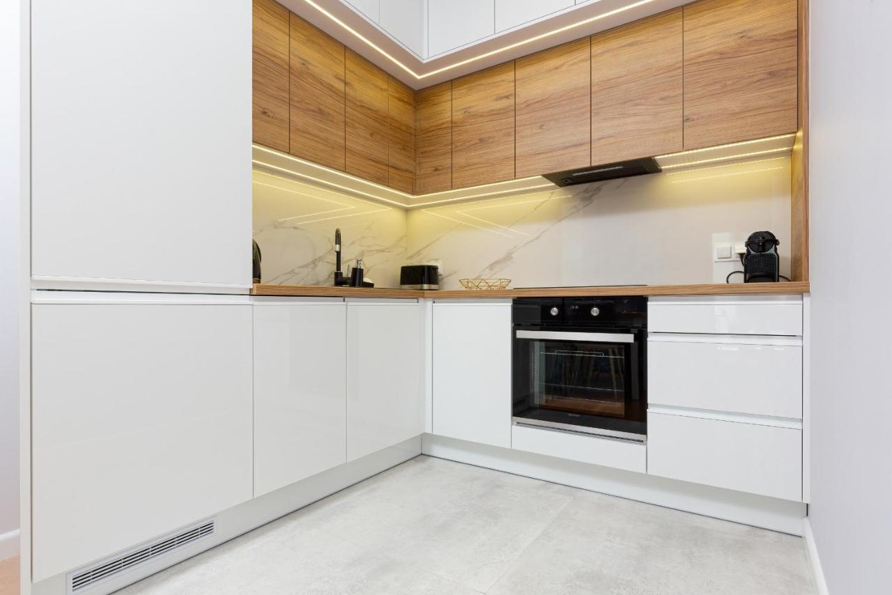 Apartament Dom Przy Okrzei By Renters Prestige Варшава Экстерьер фото