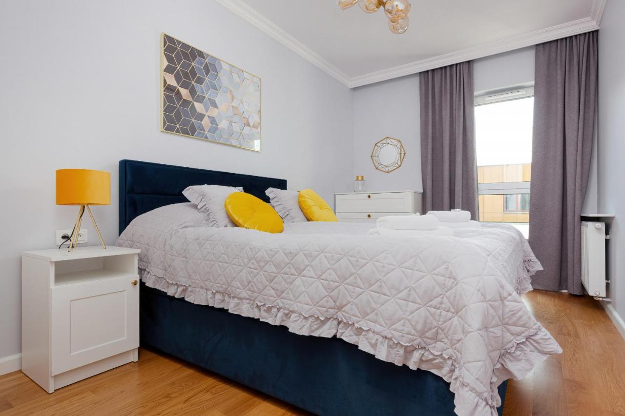 Apartament Dom Przy Okrzei By Renters Prestige Варшава Экстерьер фото